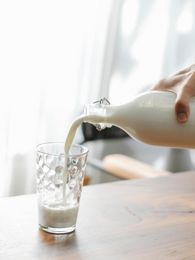 pouring_milk