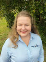 Roisin Wilson headshot.png